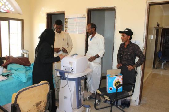 سقطرى : مدير الصحة وضابط مشاريع الصحة بالصندوق الإجتماعي للتنمية يتفقدان المراكز الصحية في نوجد و مطيف