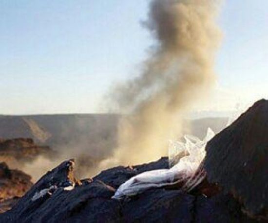 تفجير كهف يسقط 13 قناصا حوثيا بينهم قائد ميداني للمليشيا على الحدود السعودية اليمنية