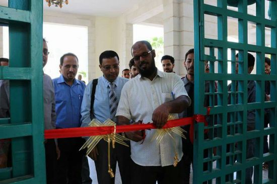 عميد كلية الهندسة والبترول بجامعة حضرموت يدشن برنامج تمكين لطلاب الهندسة الالكترونية والاتصالات