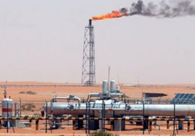 النفط يتراجع مع هبوط وول ستريت رغم التوترات بشأن إيران