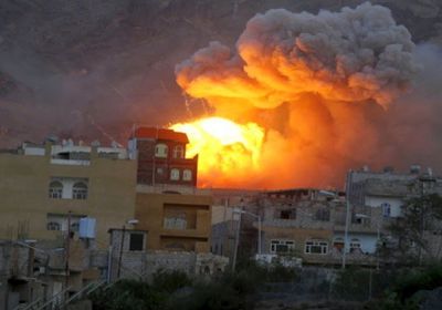 طيران التحالف العربي يستهدف مخزن أسلحة وتجمعات لمليشيا الحوثي في مطار صنعاء الدولي 