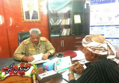محافظ لحج يُشِيد بالأدوار الوطنية للشهداء و الجرحى في دحر ميليشيا الحوثي من المحافظة