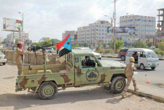 إصابة جندي من الحزام الأمني في هجوم مسلح استهدف معسكر المشاريع في عدن