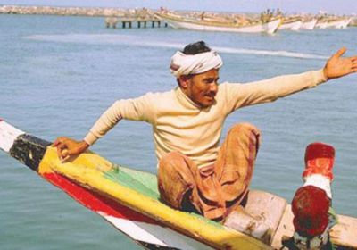 تفاصيل اختطاف 10 صيادين يمنيين على بعد أمتار من ساحل المخاء
