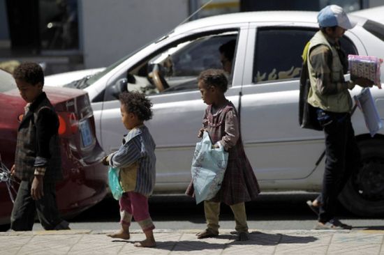 مدير منظمة يونيسيف: رؤية آلاف الأطفال يتسولون في شوارع صنعاء يفطر القلب