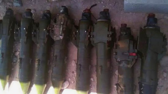 النخبة الشبوانية تضبط كميات كبيرة من المتفجرات وصواريخ غراد خلال عمليات دهم لاوكار إرهابية بشبوة