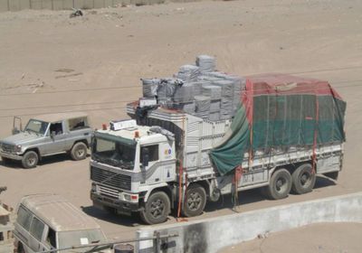 الحزام الأمني في لحج تضبط 2700 كرتون من السجائر المهربة كانت في طريقها الى صنعاء
