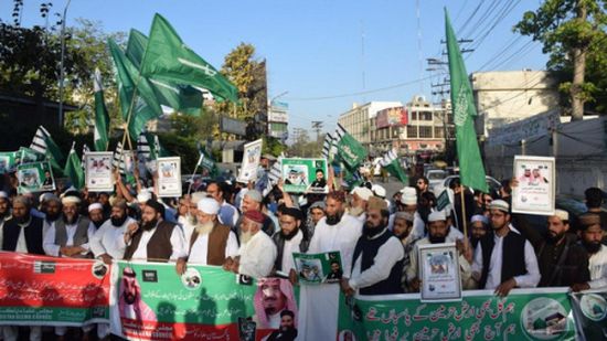 مساجد باكستان تستنفر ضد الحوثيين وتدخلات إيران