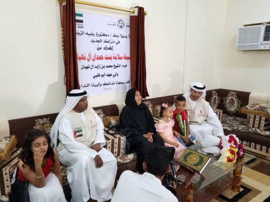 الشيخة سلامة بنت حمدان تعيد الأمل لدكتوره في جامعة عدن فقدت ابنها ومنزلها