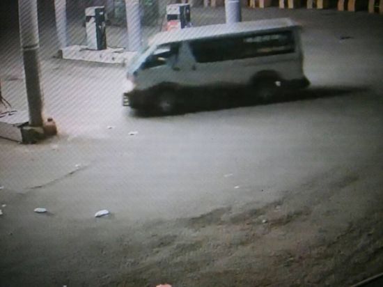 شرطة الشعب : تلقي  القبض على لص متخصص بسرقة السيارات 