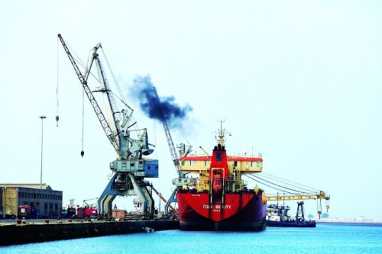 السعودية تطالب بوضع ميناء الحديدة تحت إشراف دولي