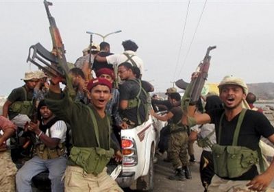 المقاومة الجنوبية تدك معقل الحوثي في مران بالمدفعية