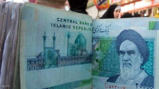 الأزمة تشتد.. النظام الإيراني يتدخل بعد انهيار العملة