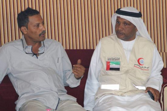 مدير "الهلال الأحمر الإماراتي" بعدن يبحث مع محافظ أبين احتياجات المحافظة الانسانية