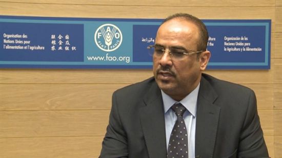 وزير الداخلية في حكومة "بن دغر" يوقف مخصصات أمن عدن