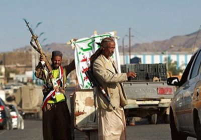 الحوثيون يقصفون على منازل المواطنين شرق تعز