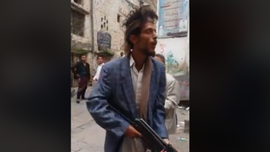 نيران الحوثي تستهدف المصلين لرفضهم " الصرخة " بالمساجد