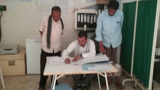 مدير مكتب الصحة بمديرية الازارق بالضالع يزور المركز الصحي عدن حمادة بالمديرية 