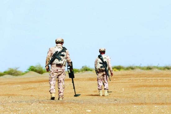 القوات الإماراتية.. دور كبير في تخفيف معاناة اليمنيين
