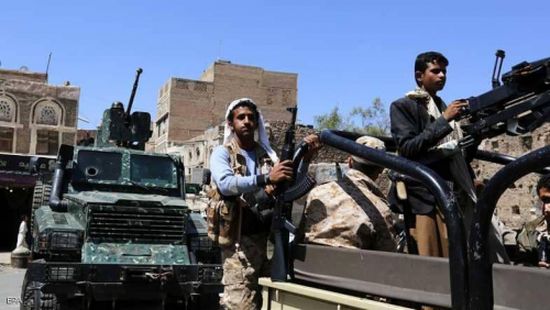 الحديدة.. مليشيات الحوثي تستخدم منازل المواطنين ثكنات عسكرية وتمنع المواطنين من النزوح