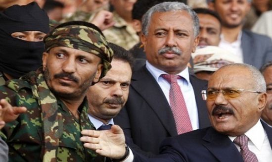 صحيفة لندنية تكشف مشاهد ومنعطفات لعلاقة "صالح" بالانقلاب الحوثي.. وانتفاضته ونجل شقيقه ضد “الجماعة”