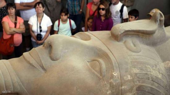 قبرص تعيد 14 قطعة أثرية فرعونية إلى مصر