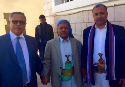 صحيفة دولية  : الانقلابيون يحاصرون رئيس حكومتهم في صنعاء تمهيداً لتغييره