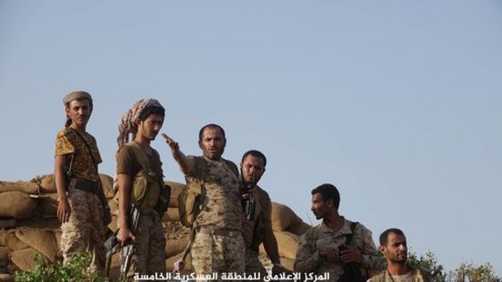 الجيش الوطني يقتحم مركز مديرية كتاف معقل الحوثيين