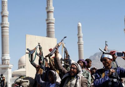 مصادر: الحوثيون يتاجرون بالمساعدات الإنسانية 