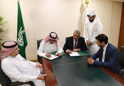 التوقيع على عقد لتمديد توفير 11 محطة اوكسجين للمستشفيات اليمنية