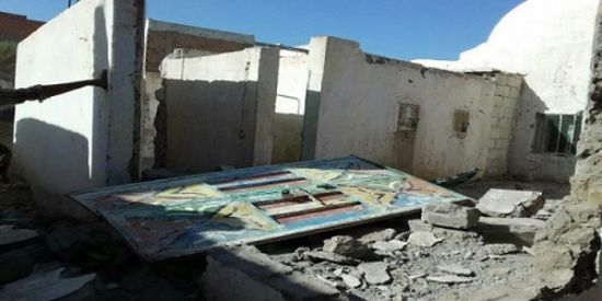 جرحى مدنيين بينهم اطفال جراء قصف مليشيات الحوثي  علی الأحياء السكنية في مدينة حيس 