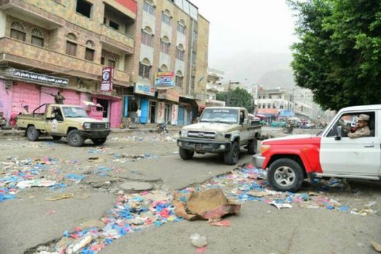انفجار عبوة ناسفة أمام مقر محافظة تعز
