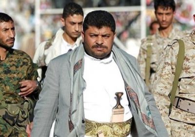 الذعر يجبر قيادات الحوثي على التخفي هرباً من تعقب التحالف