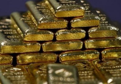 الذهب يسجل أول المكاسب في 4 أسابيع مع تراجع الدولار