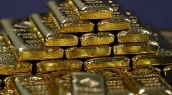 الذهب يسجل أول المكاسب في 4 أسابيع مع تراجع الدولار