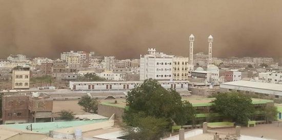 عدن " تعلن حالة الطوارئ لمواجهة إعصار محتمل خلال 72ساعة القادمة 