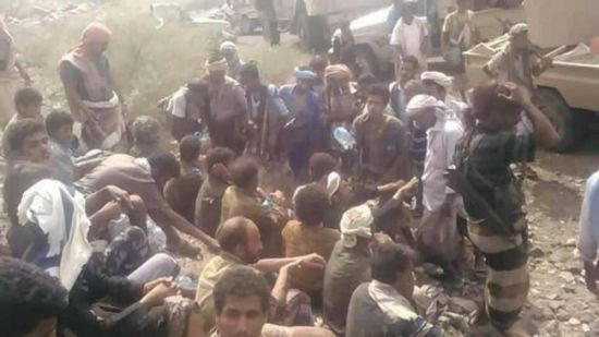 25 حوثيا يسلمون أنفسهم للقوات الحكومية غرب تعز
