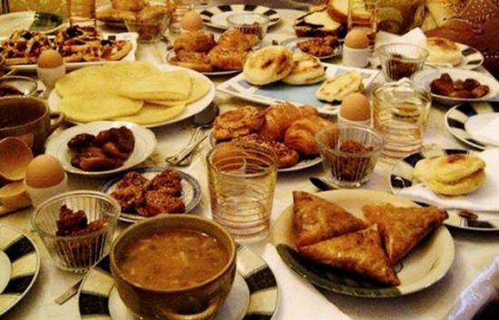 عادات غذائية خاطئة في رمضان عليك تصحيحها