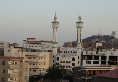 مواقيت الصلاة حسب التوقيت المحلي لمدينة عدن وضواحيها اليوم السبت 3 رمضان 