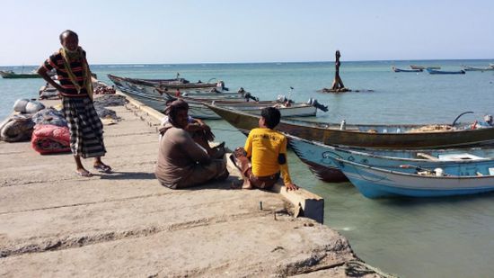 إعصار ”ساجار” يتسبب في ضياع 20 قارب صيد في أبين والصيادون يستغيثون لمساعدتهم