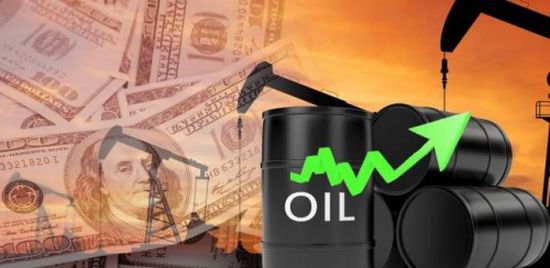 النفط يصعد لأعلى مستوياته في أعوام