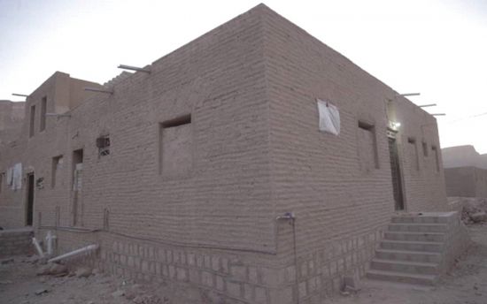 «الهلال الاماراتي » تتبنّى مشروعاً لإعادة بناء وترميم منازل في حضرموت
