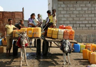 مليشيا الحوثي تفجر الخزانات التجميعية لمشروع المياه الوحيد في مديرية "حيس" بالحديدة