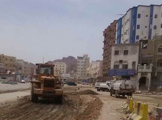 أشغال ساحل حضرموت يشكل غرفة وفرق طوارئ للعمل على مدار الساعة