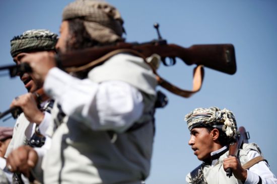 أنباء عن فرار أحد قادة ميليشيا الحوثي إلى طهران