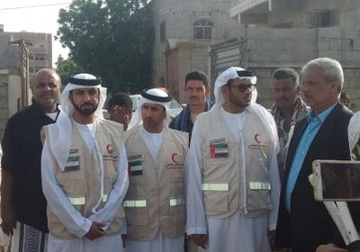 " الهلال الأحمر الإماراتي " يضع حجر الأساس لإنشاء وترميم فصول دراسية في تبن بلحج