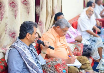 " لملس " في امسية مع الادباء والكتاب : الجنوب القادم لن يكون إلَا لكل وبكل ابنائه وبالتعايش والإخاء سنتغلب على لغة الدبابة والمدفعية