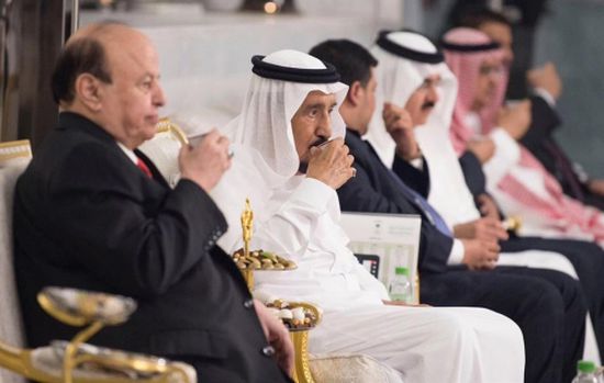 الملك سلمان يستقبل الرئيس هادي في جدة ويتناول معه وجبة السحور 