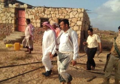 محافظ سقطرى يطلع على حجم الإضرار التي لحقت بمديرية نوجد جراء إعصار "ماكونو"