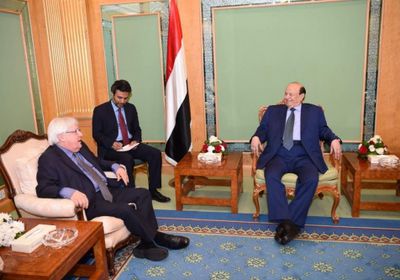 الرئيس هادي يستقبل المبعوث الأممي الى اليمن في جدة